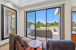 Photo #6: 6841521 Listing