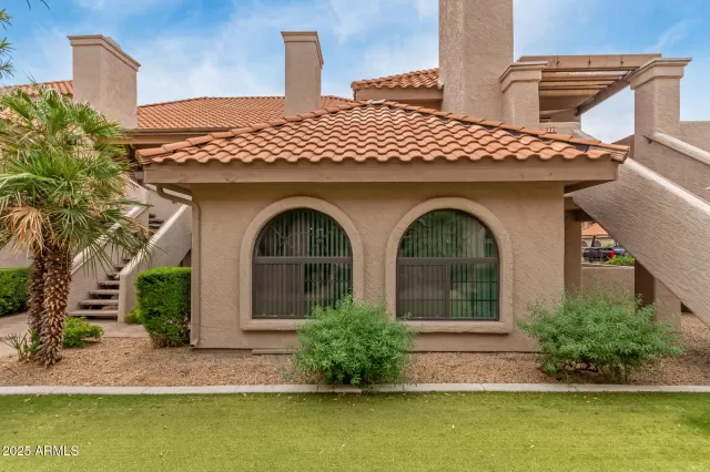 MLS: 6841714 Condo For Sale