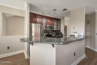 Photo #2: 6841791 Listing