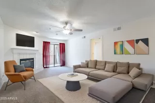 Photo #5: 6841805 Listing 