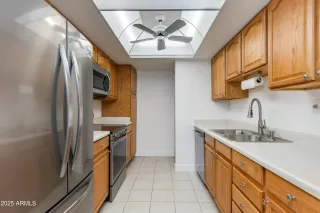 Photo #5: 6841856 Listing 