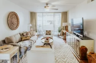 Photo #2: 6841861 Listing