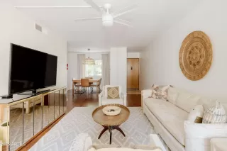 Photo #4: 6841861 Listing