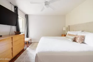 Photo #6: 6841861 Listing