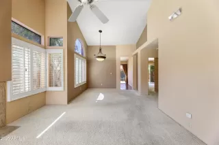 Photo #4: 6842382 Listing