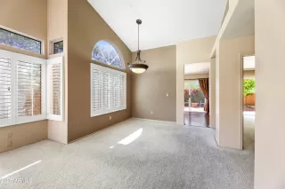 Photo #6: 6842382 Listing