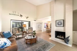 Photo #4: 6842451 Listing