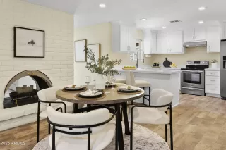 Photo #1: 6842829 Listing