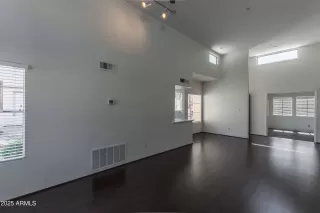 Photo #2: 6842901 Listing 