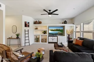 Photo #2: 6842929 Listing 