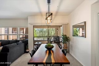 Photo #5: 6842929 Listing 