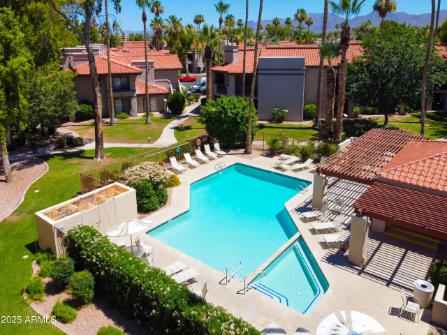 MLS: 6843111 Condo For Sale