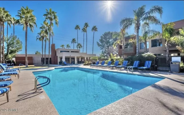 MLS: 6843346 Condo For Sale