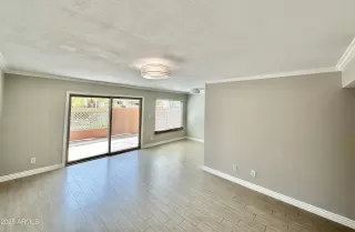 Photo #2: 6843346 Listing