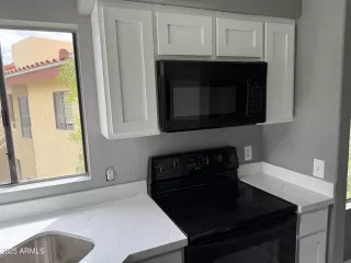 Photo #3: 6843398 Listing