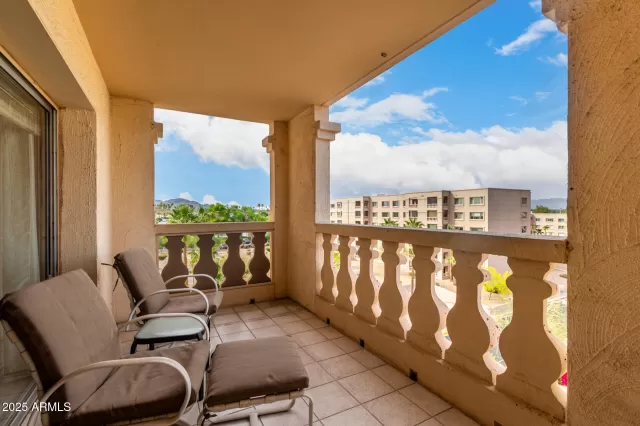 MLS: 6843732 Condo For Sale