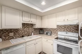 Photo #4: 6843732 Listing 