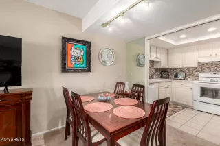 Photo #6: 6843732 Listing 