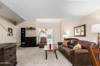 Photo #1: 6844146 Listing 