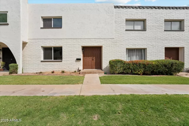 MLS: 6844220 Condo For Sale