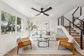 Photo #2: 6844220 Listing