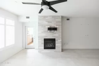 Photo #3: 6844245 Listing