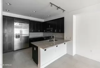 Photo #6: 6844245 Listing