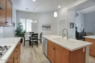 Photo #4: 6844297 Listing