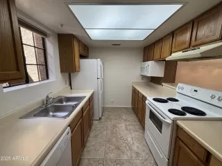 Photo #4: 6844328 Listing