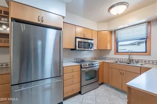 Photo #2: 6844574 Listing