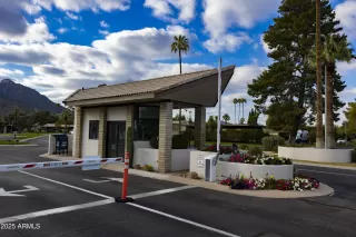 Photo #4: 6844627 Listing