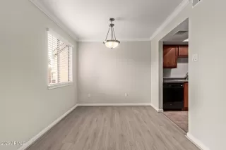 Photo #6: 6844687 Listing