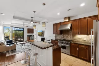 Photo #4: 6844882 Listing 