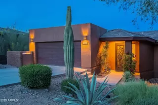 Photo #5: 6844996 Listing