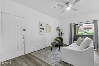 Photo #3: 6845027 Listing