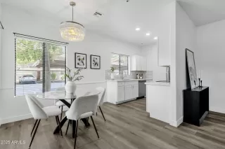 Photo #5: 6845027 Listing