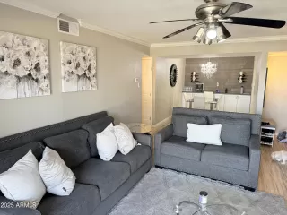 Photo #3: 6845425 Listing