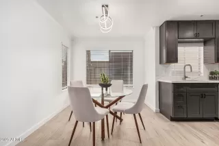 Photo #5: 6845438 Listing