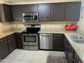 Photo #5: 6845468 Listing