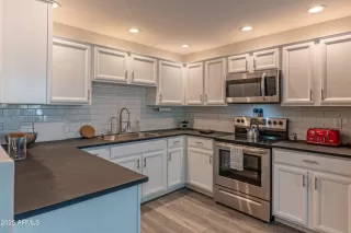 Photo #4: 6845543 Listing 
