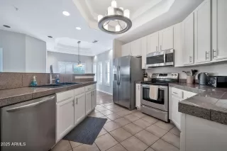 Photo #5: 6845576 Listing