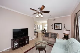 Photo #4: 6845753 Listing