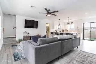 Photo #2: 6845848 Listing 