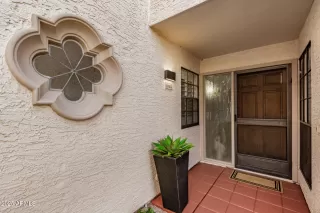 Photo #3: 6846048 Listing
