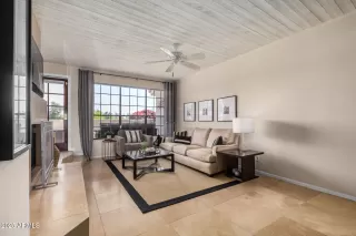 Photo #5: 6846048 Listing
