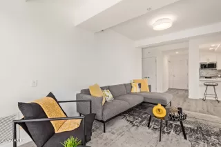 Photo #2: 6846139 Listing