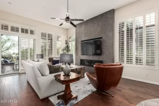 Photo #5: 6846162 Listing