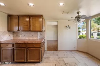 Photo #6: 6846270 Listing 