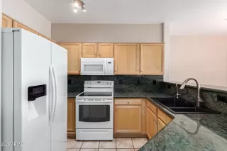 Photo #2: 6846365 Listing 