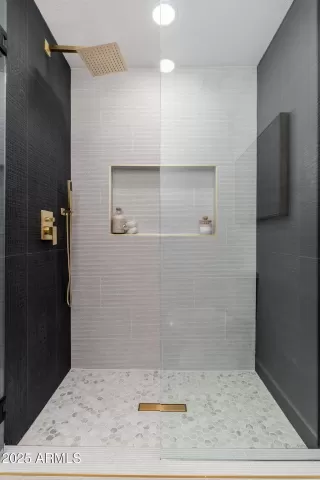 Photo #3: 6846456 Listing 